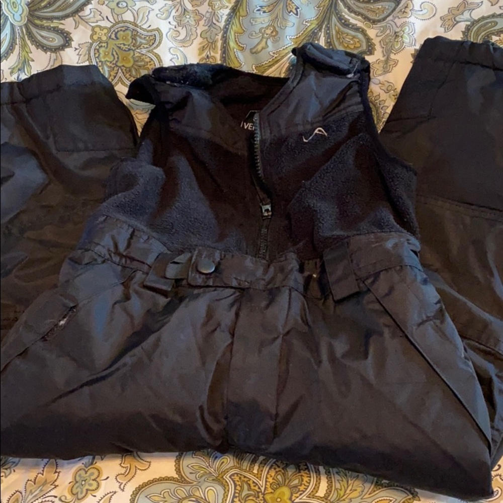 Boys’ 4/5T fleece and nylon snow pants